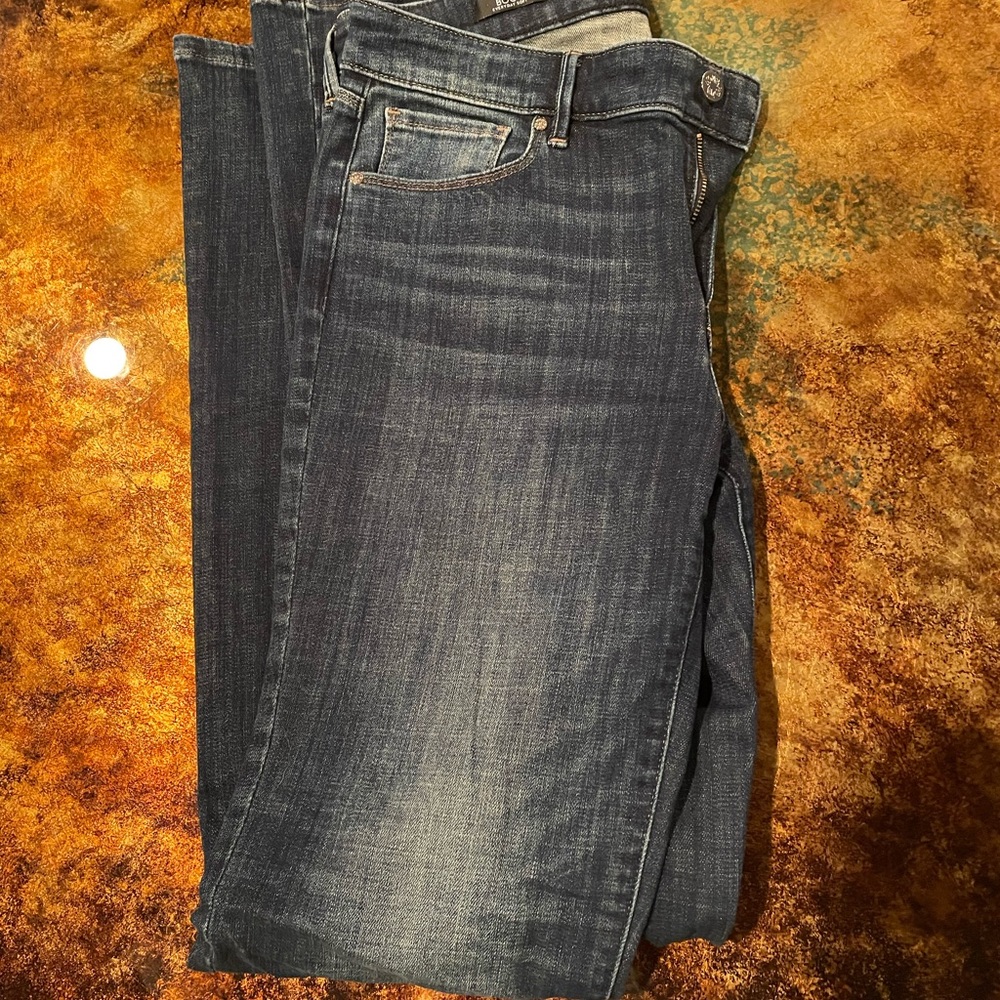2 Pairs WHBM Women's Dark and Medium Wash Jeans Size 10L - Picture 7 of 8